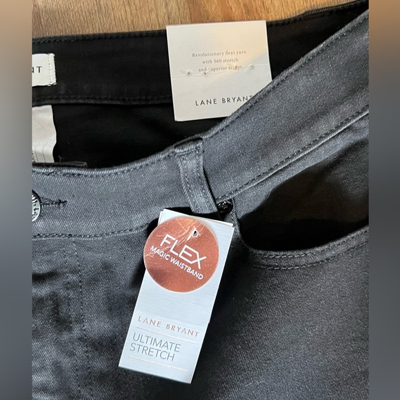 Lane Bryant High Rise Skinny jean, size 16 in Black. - Picture 4 of 7